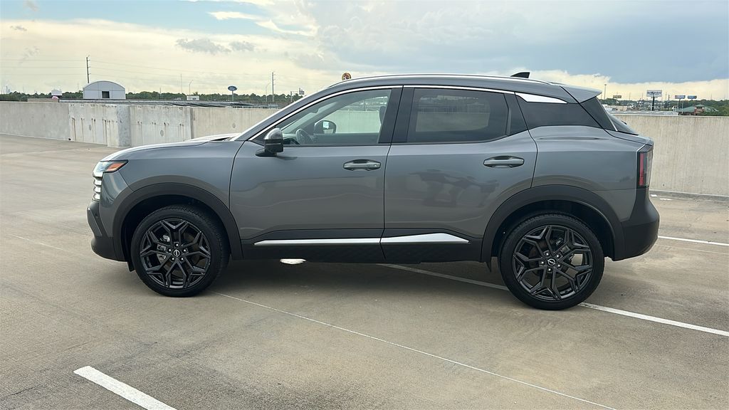 2026 Nissan Kicks SR Gray at South Houston Nissan