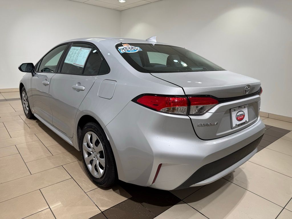 2022 Toyota Corolla LE 3