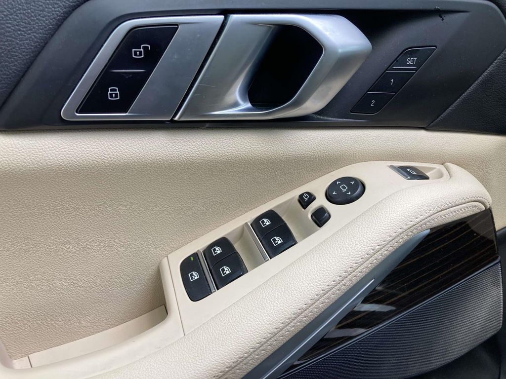 Used 2021 Black BMW sDrive40i image 11