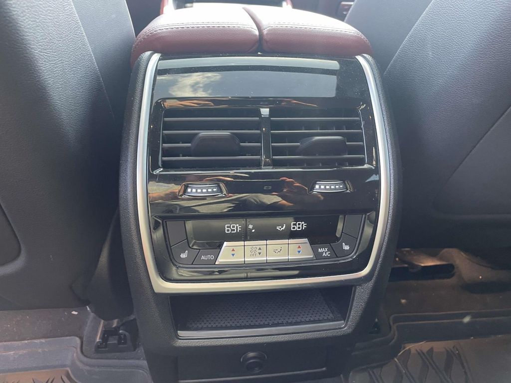 Used 2025 Blue BMW M60i image 18