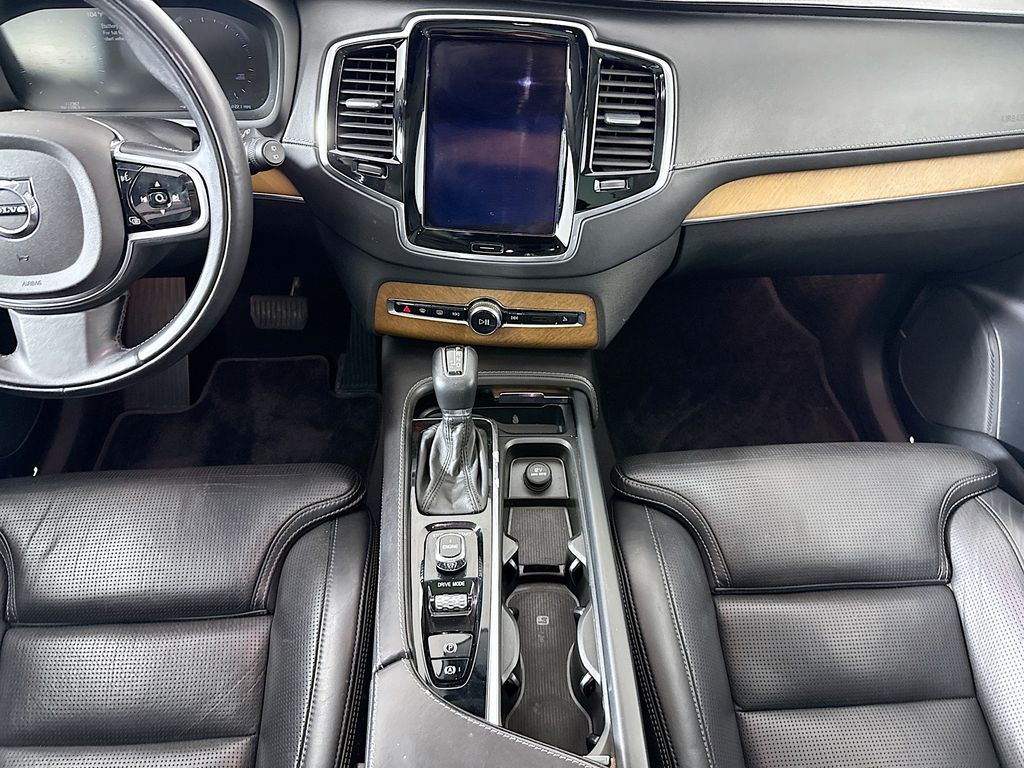 Thumbnail: 2017 Volvo XC90 - 14