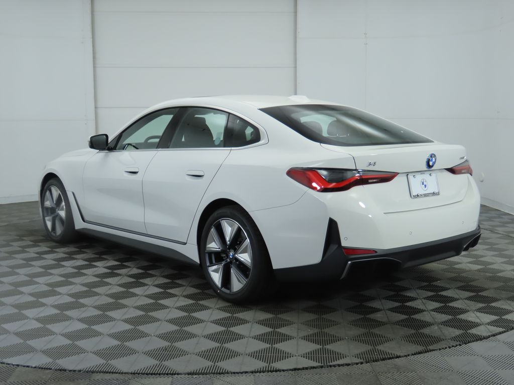 2025 BMW i4 eDrive40 7