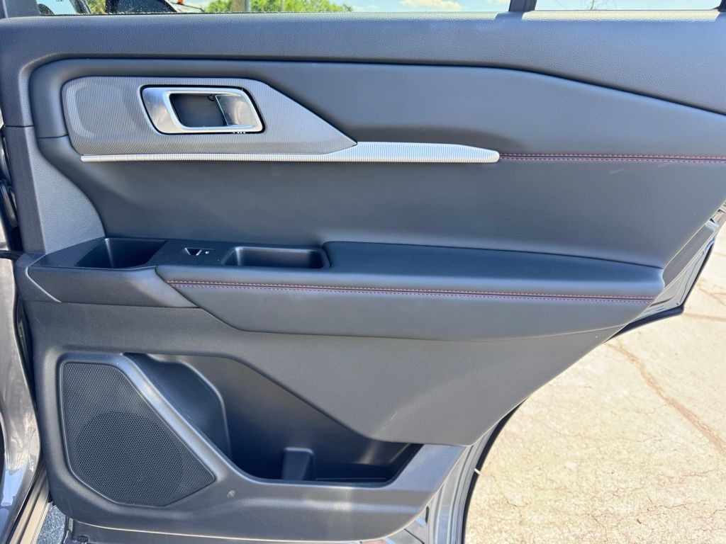FordExplorer28