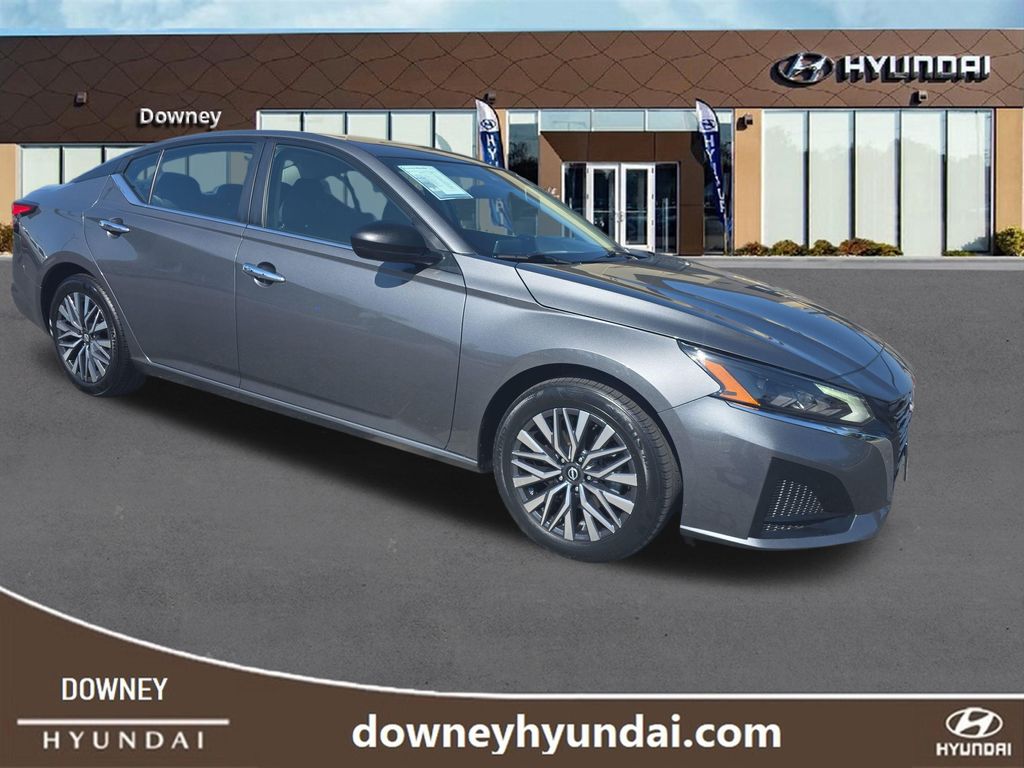 Gray (Gun Metallic) 2025 Nissan Altima Sedan Front-Wheel Drive Continuously Variable Transmission