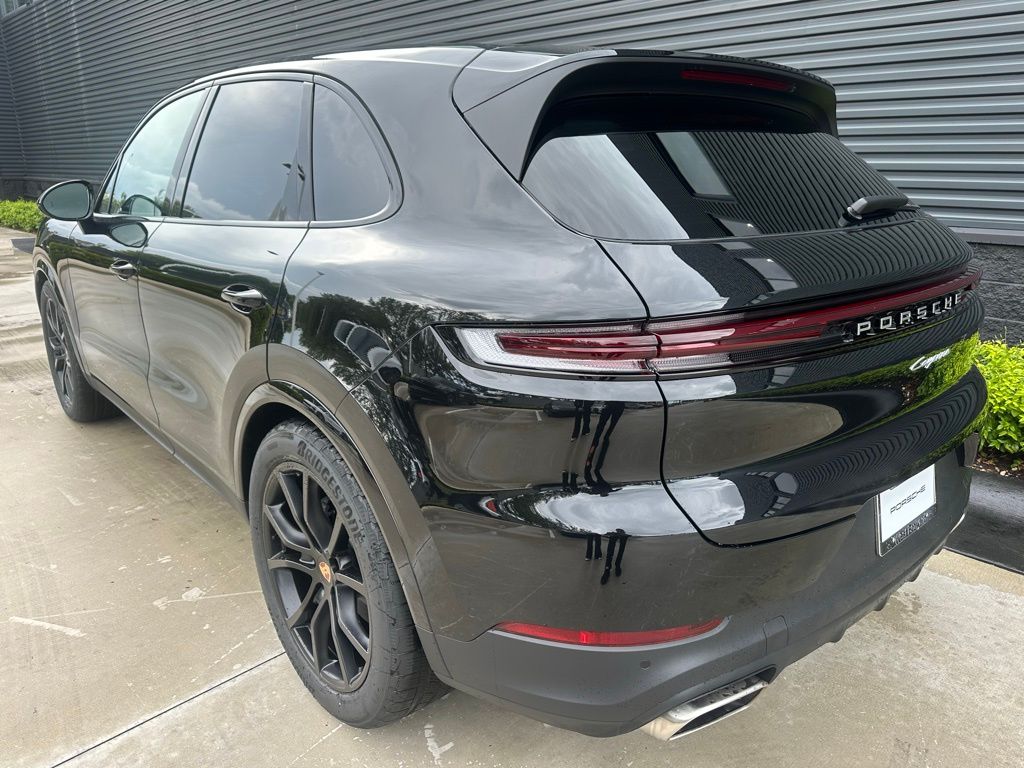 Thumbnail: 2026 Porsche Cayenne - 3