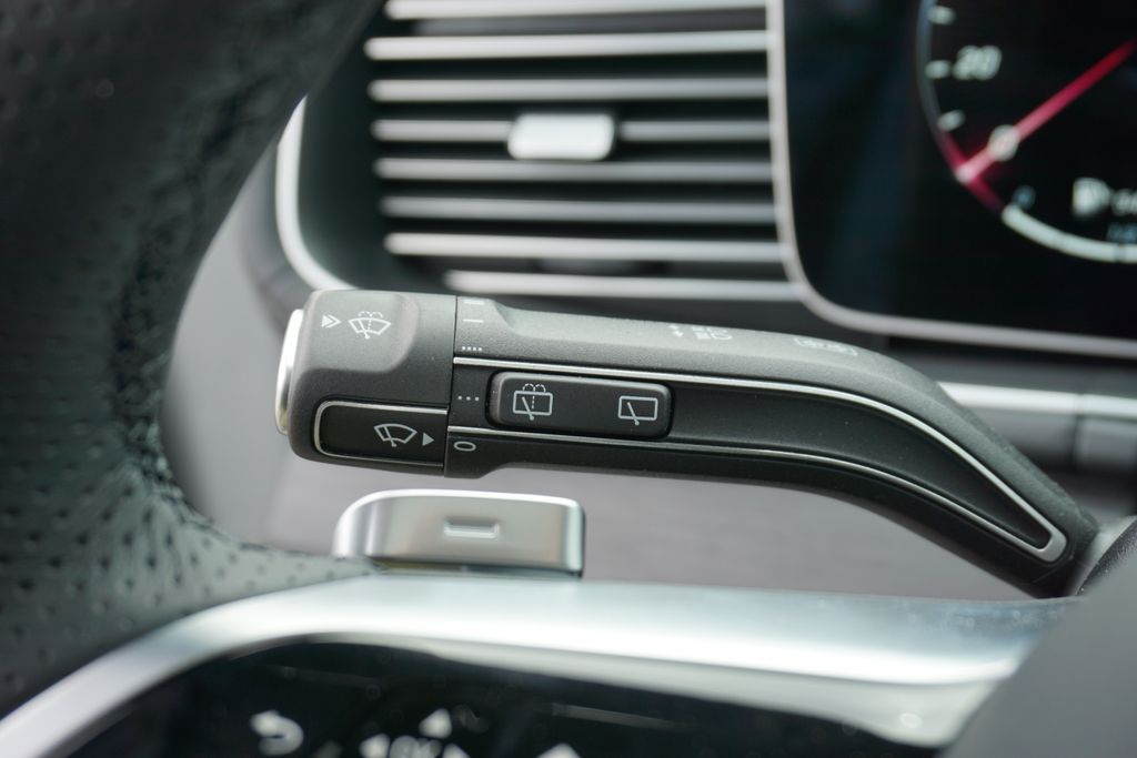 2025 Mercedes-Benz GLS 450 4MATIC 28