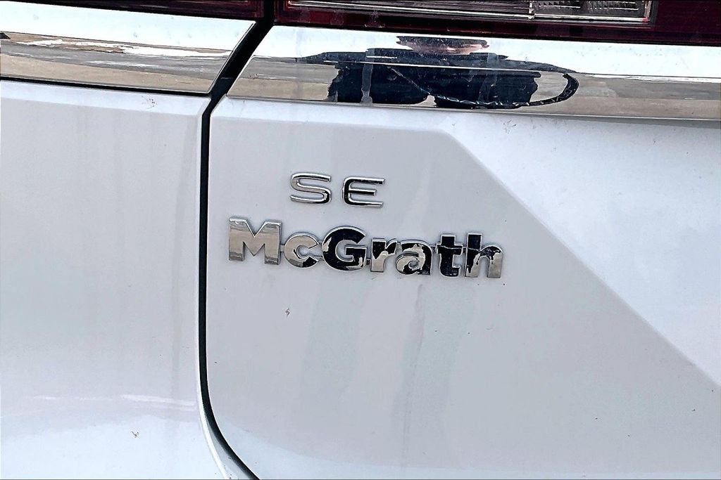 New 2026 White/off-white Volkswagen 2.0T SE image 9