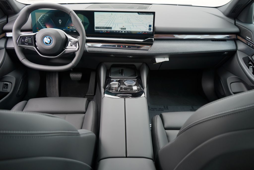 Thumbnail: 2026 BMW i5 - 13