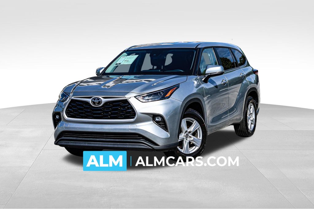 Celestial Silver Metallic 2025 Toyota Highlander SUV / Crossover Front-Wheel Drive 8-Speed Automatic