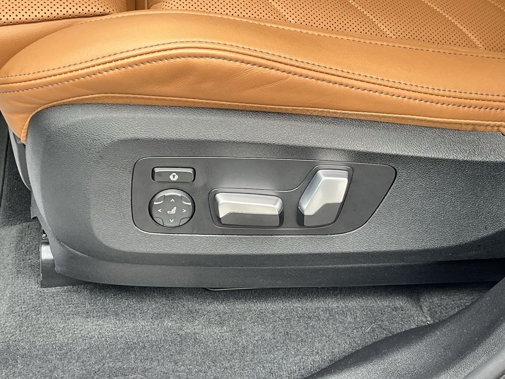 Thumbnail: 2024 BMW X5 - 12