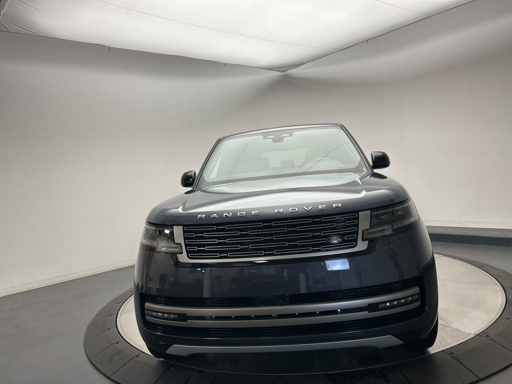 Thumbnail: 2026 Land Rover Range Rover - 8