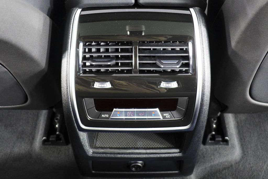 Thumbnail: 2022 BMW X5 - 23