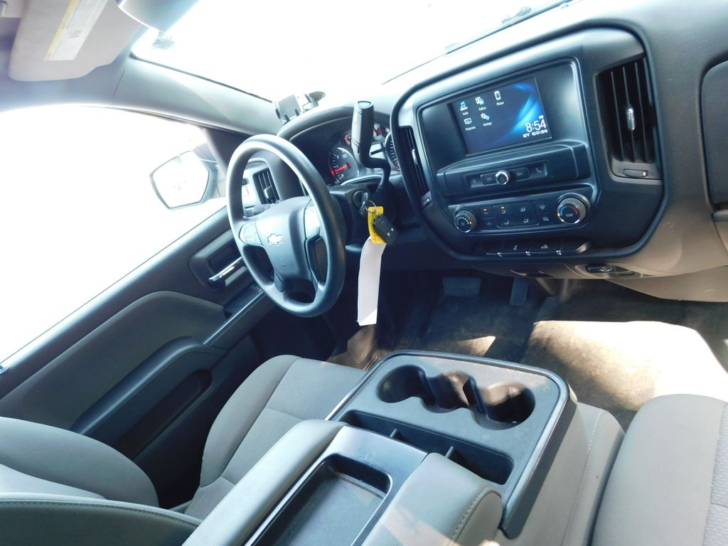 Thumbnail: 2018 Chevrolet Silverado 1500 - 6