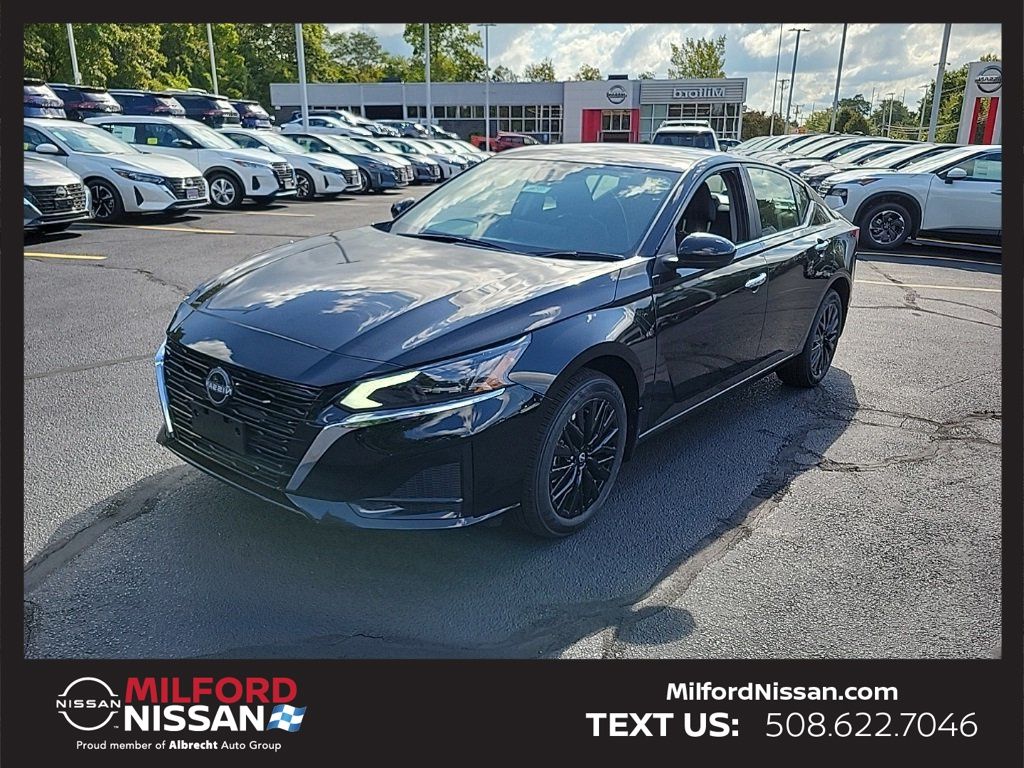 Super Black Clearcoat 2025 Nissan Altima Sedan All-Wheel Drive Continuously Variable Transmission