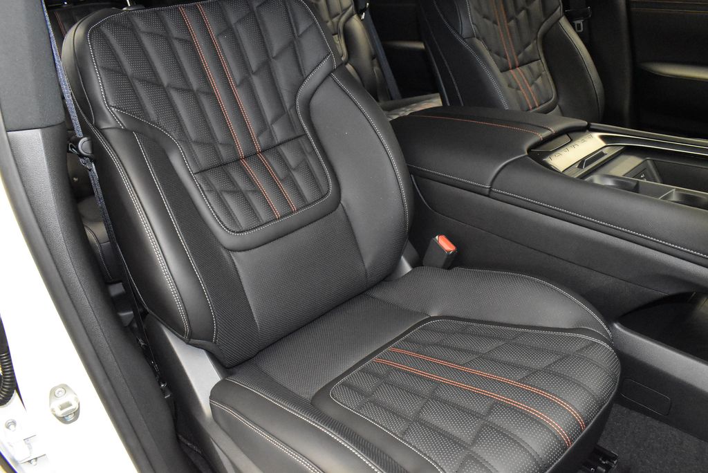 Thumbnail: 2025 Nissan Armada - 27