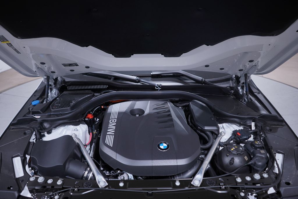 Thumbnail: 2026 BMW 5 Series - 14