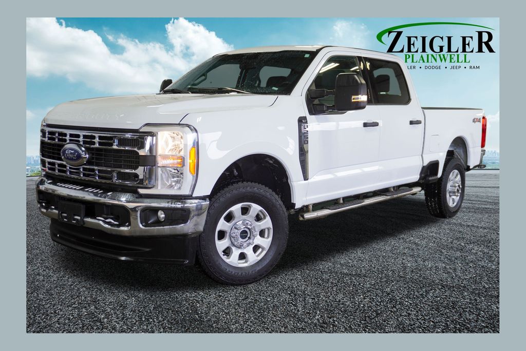 2023 Ford F-250 Super Duty XLT Crew Cab 4WD