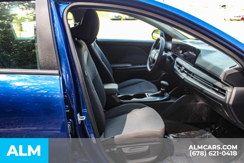Used 2025 Blue Kia LXS image 21
