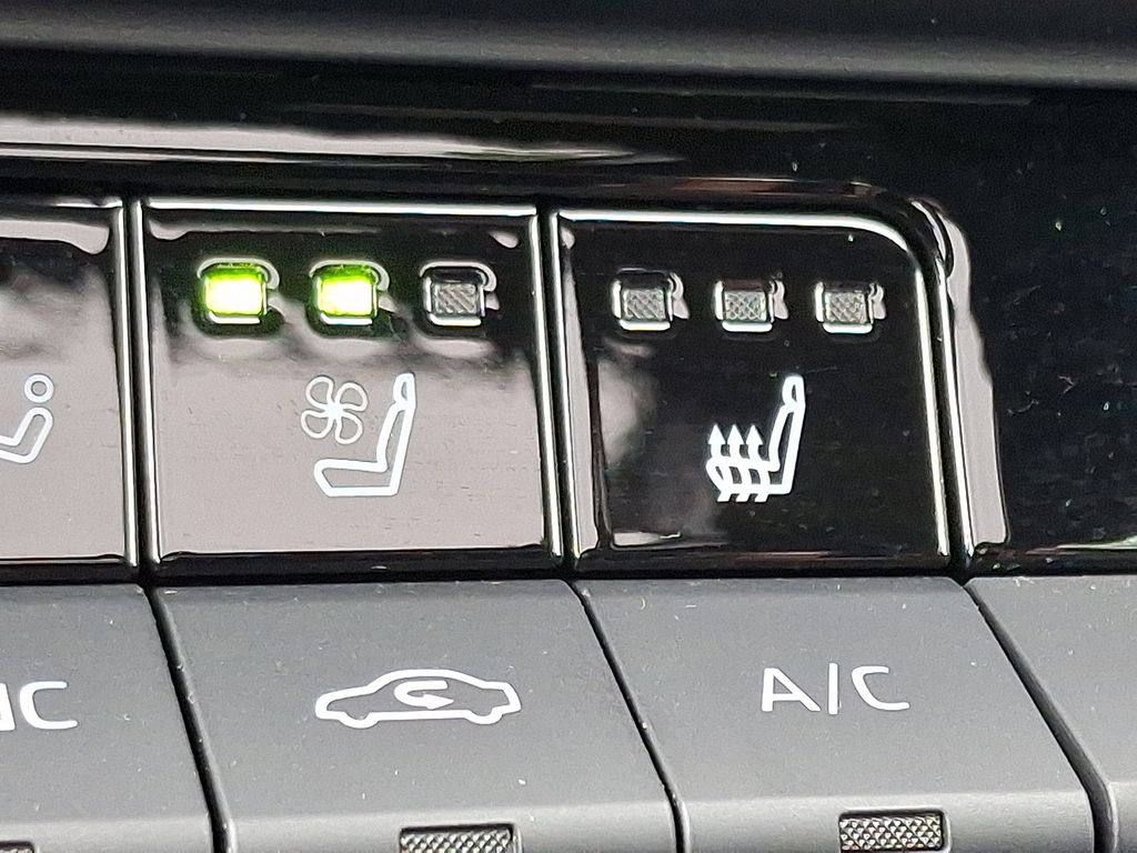 2023 Toyota Crown Limited 25