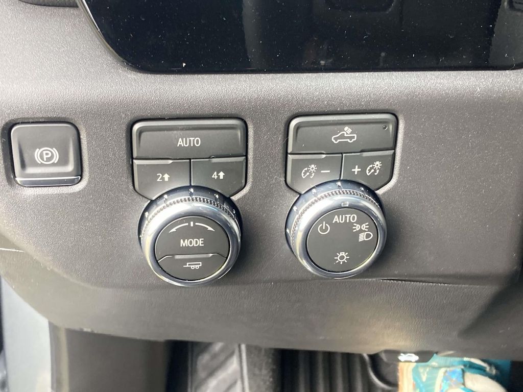 New 2026 Silver GMC SLE image 25