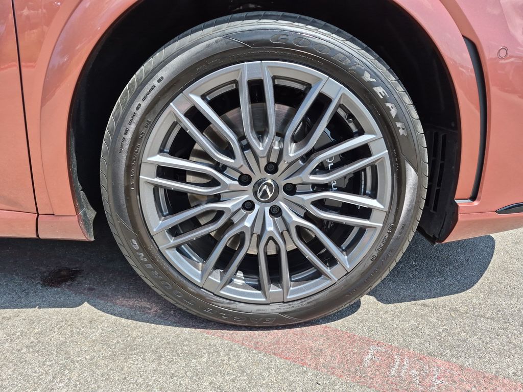 Used 2023 Brown Lexus 500h F SPORT Performance image 16