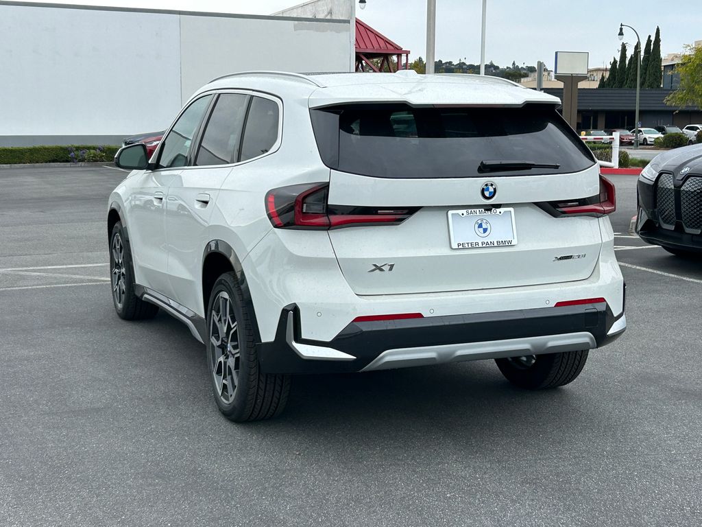Thumbnail: 2026 BMW X1 - 3