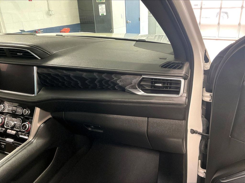 2024 GMC Yukon — photo 13