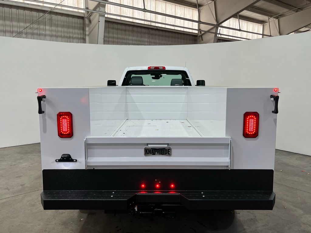 2025 Chevrolet Silverado 5500HD 