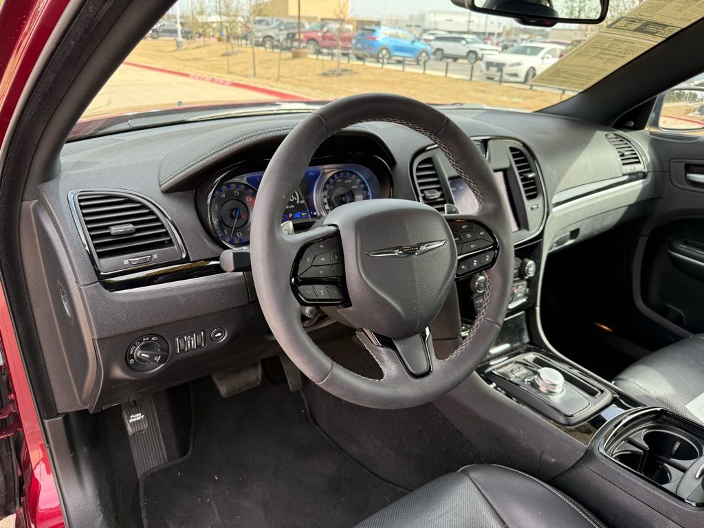 Thumbnail: 2023 Chrysler 300 - 12