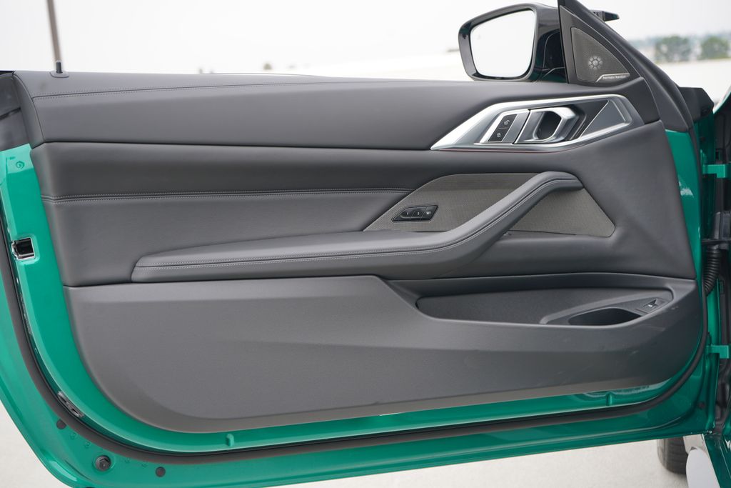 Thumbnail: 2025 BMW M4 - 11