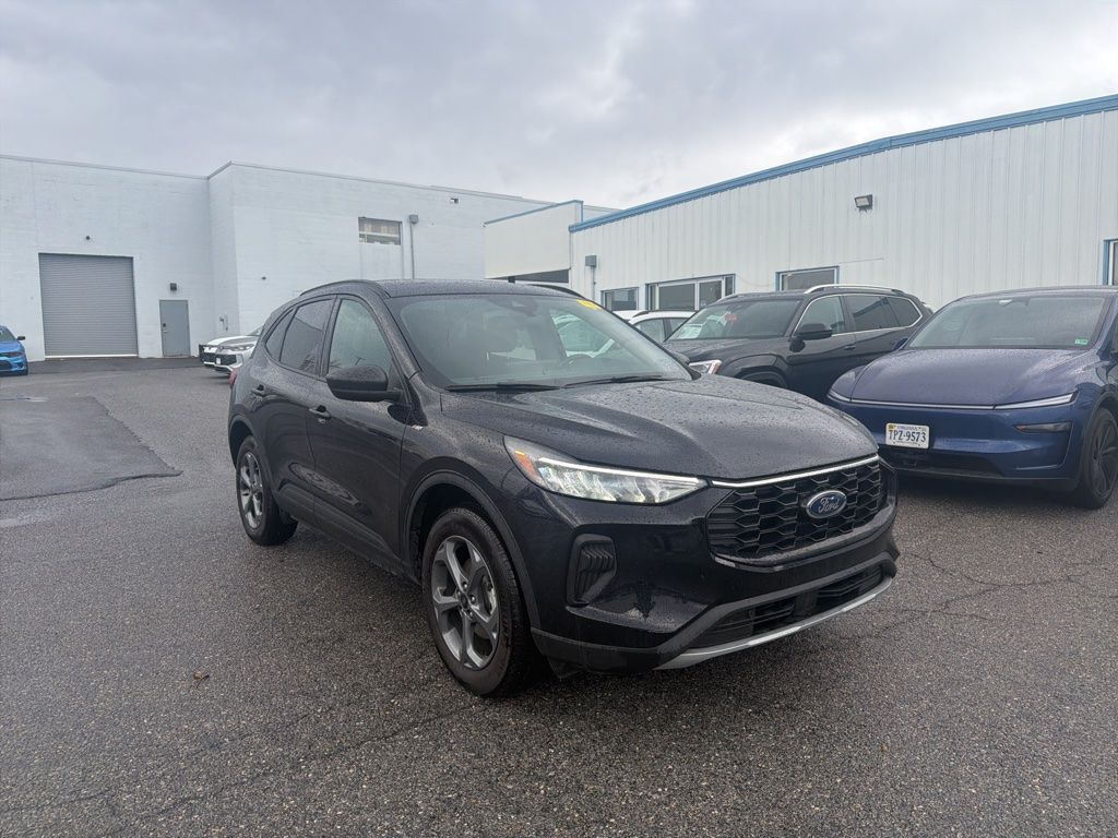 2025 Ford Escape ST-Line AWD
