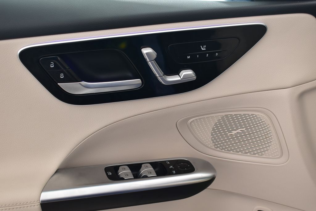 Thumbnail: 2025 Mercedes-Benz C-Class - 12