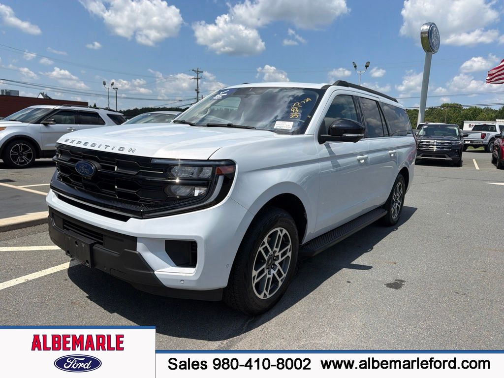 Silver Metallic 2025 Ford Expedition SUV / Crossover Four-Wheel Drive Automatic