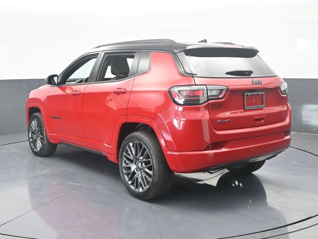 Used 2023 Redline Pearlcoat Jeep High Altitude image 4