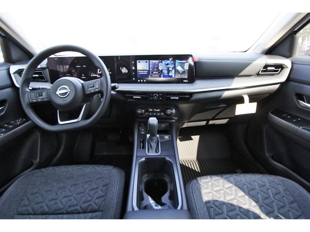 2026 Nissan Kicks SV - 8
