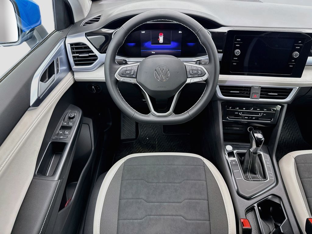 Thumbnail: 2026 Volkswagen Taos - 10