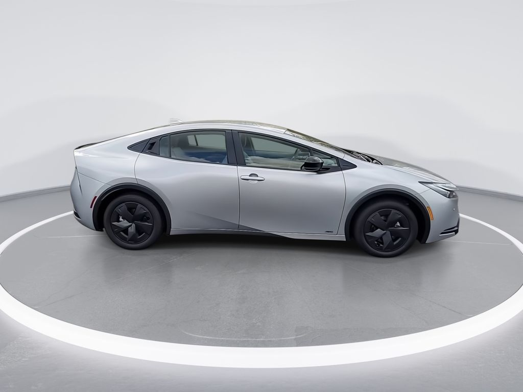 2025 Toyota Prius LE 9