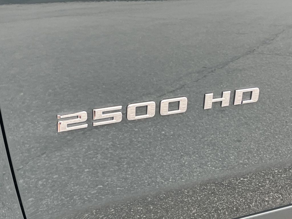 2025 Chevrolet Silverado 2500HD LT photo