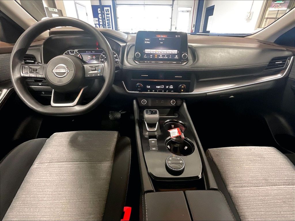 2023 Nissan Rogue — photo 21