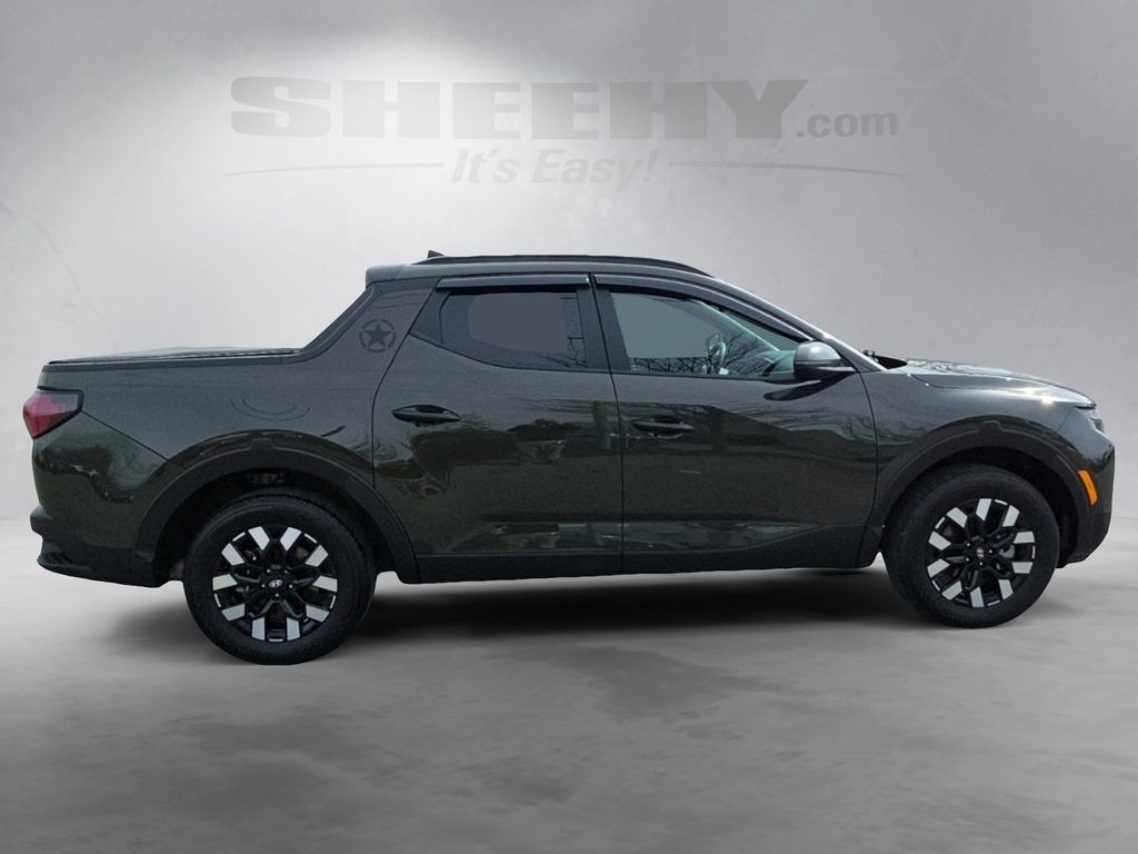 Used 2025 Green Hyundai SEL image 9