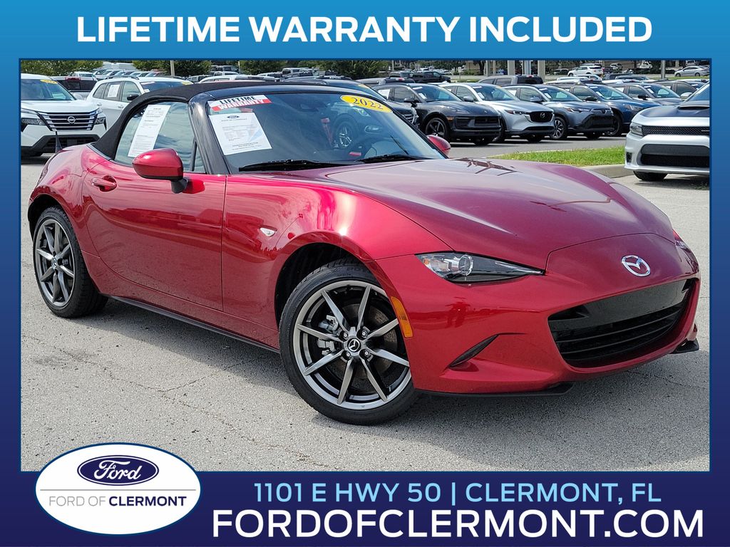 Soul Red Crystal Metallic 2022 Mazda MX-5 Miata Convertible Rear-Wheel Drive 6-Speed Manual