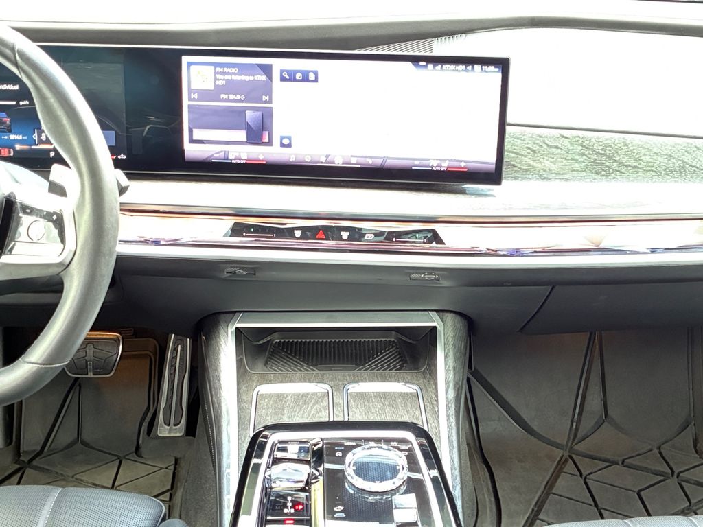 Used Car 2023 Bmw 7 Series  760i Xdrive For Sale Under $80,000 In Austin, Texas