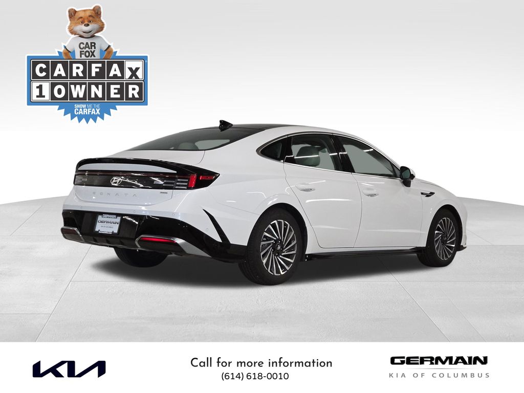 2024 Hyundai Sonata Hybrid Limited photo 4