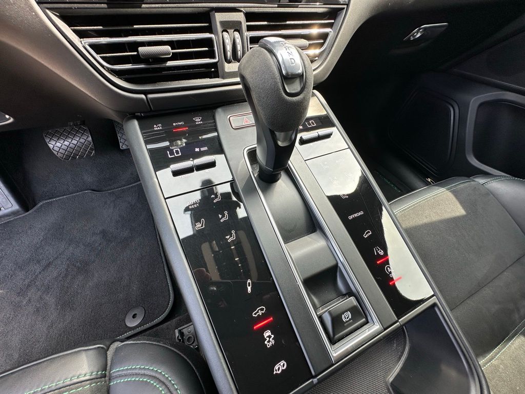 2023 Porsche Macan GTS 23