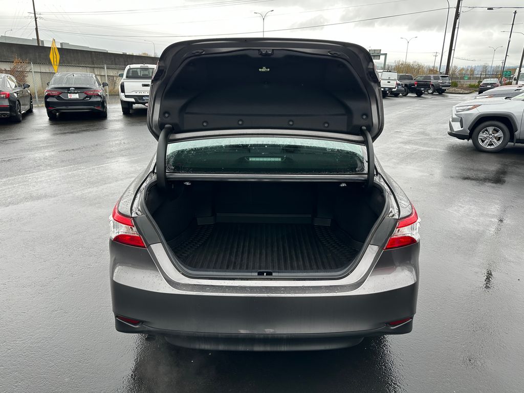 2020 Toyota Camry Hybrid LE