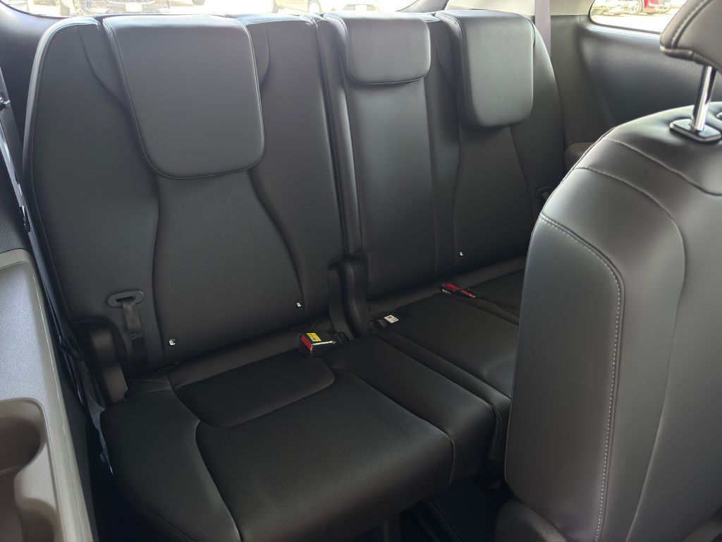 2026 Kia Carnival LXS Gray at Community Kia