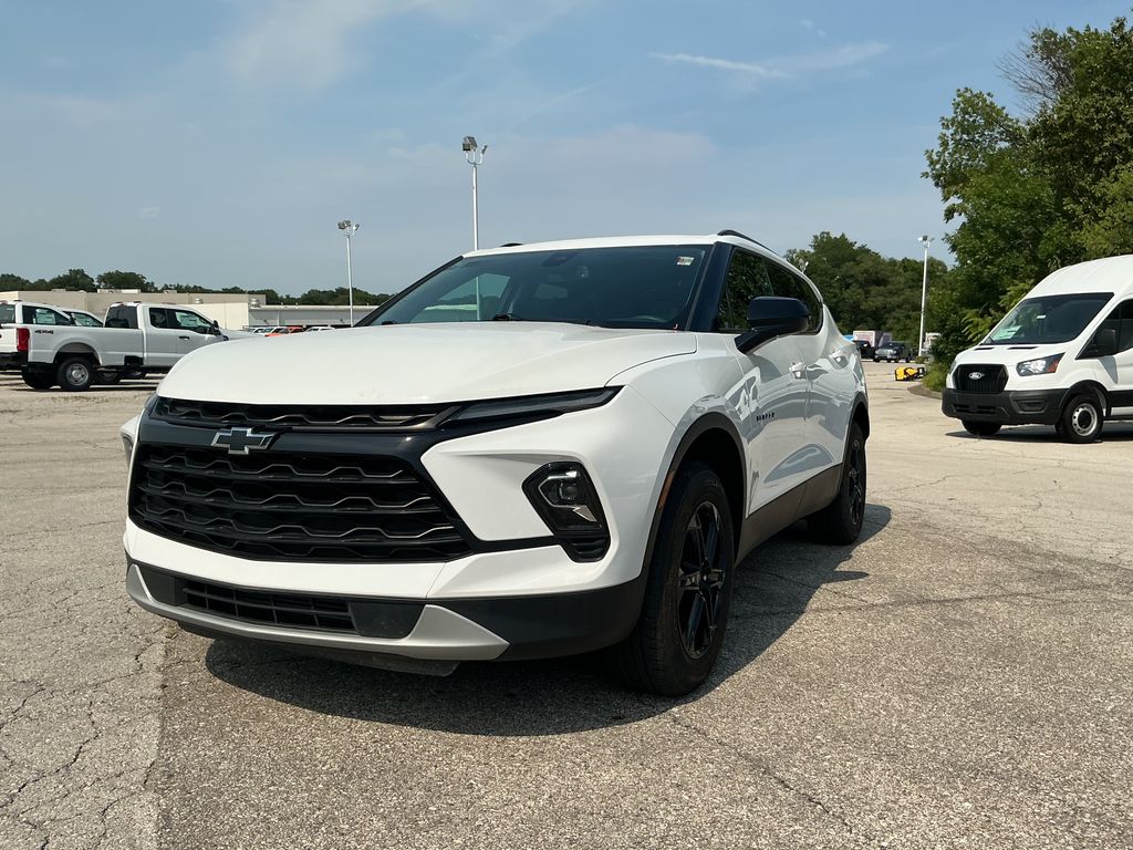 Summit White 2024 Chevrolet Blazer SUV / Crossover Front-Wheel Drive 9-Speed Automatic Overdrive
