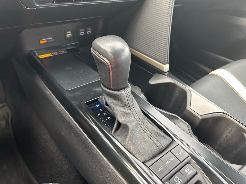 Thumbnail: 2025 Toyota Camry - 27