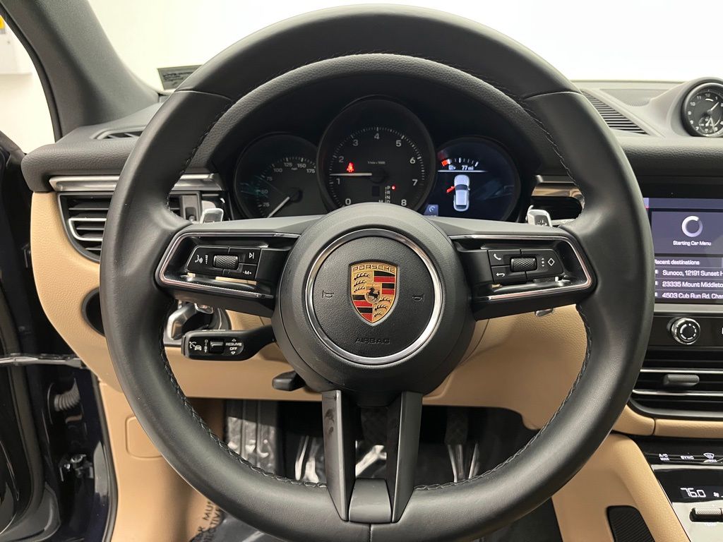 Thumbnail: 2023 Porsche Macan - 12