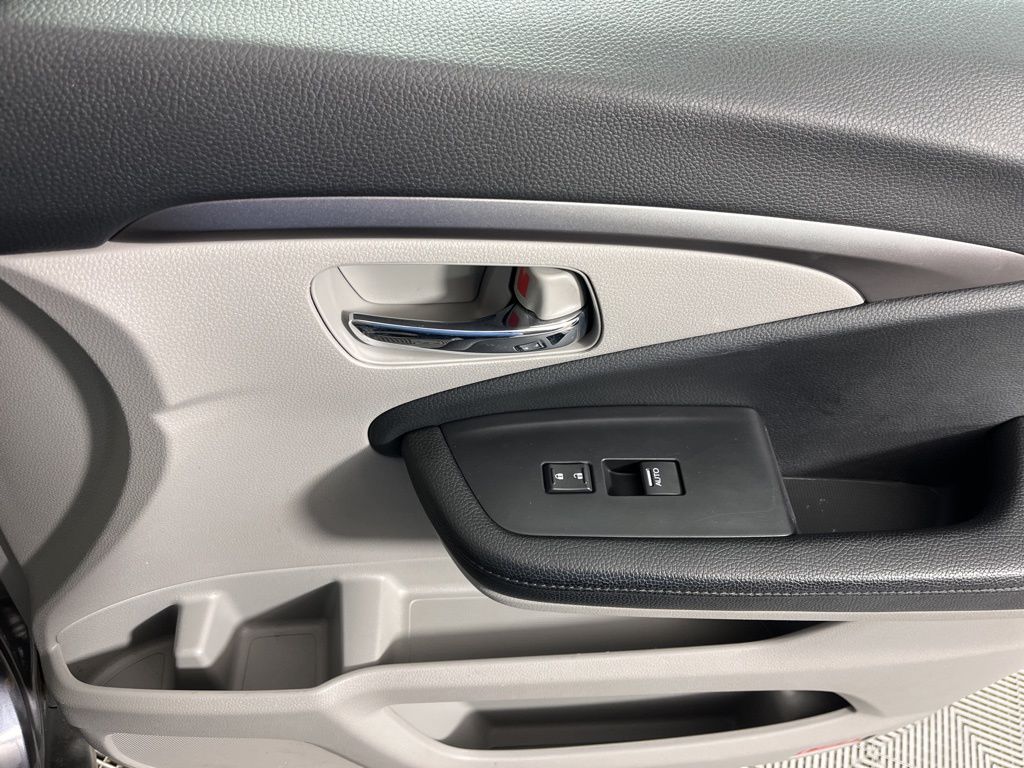 Thumbnail: 2020 Honda Pilot - 11